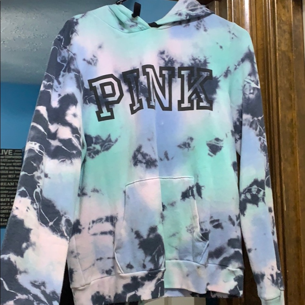 PINK HOODIE!!
